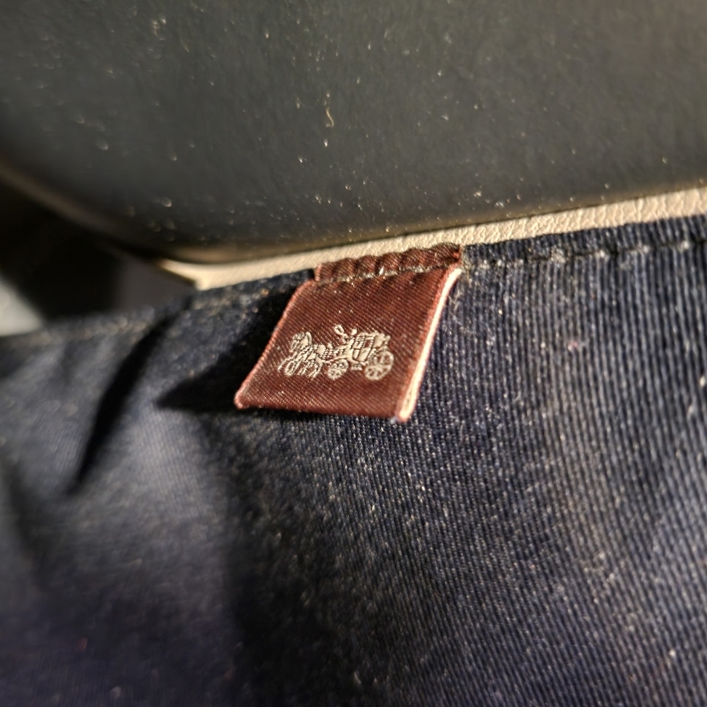 Coach Tote with Wallet - Picture 6 of 11